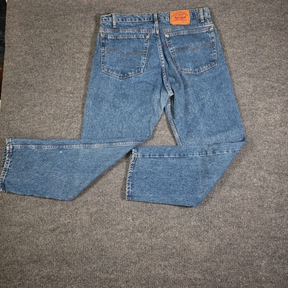 Vintage Levis 505 Jeans Mens 38x30 Medium Wash Blue Denim Straight Made in USA